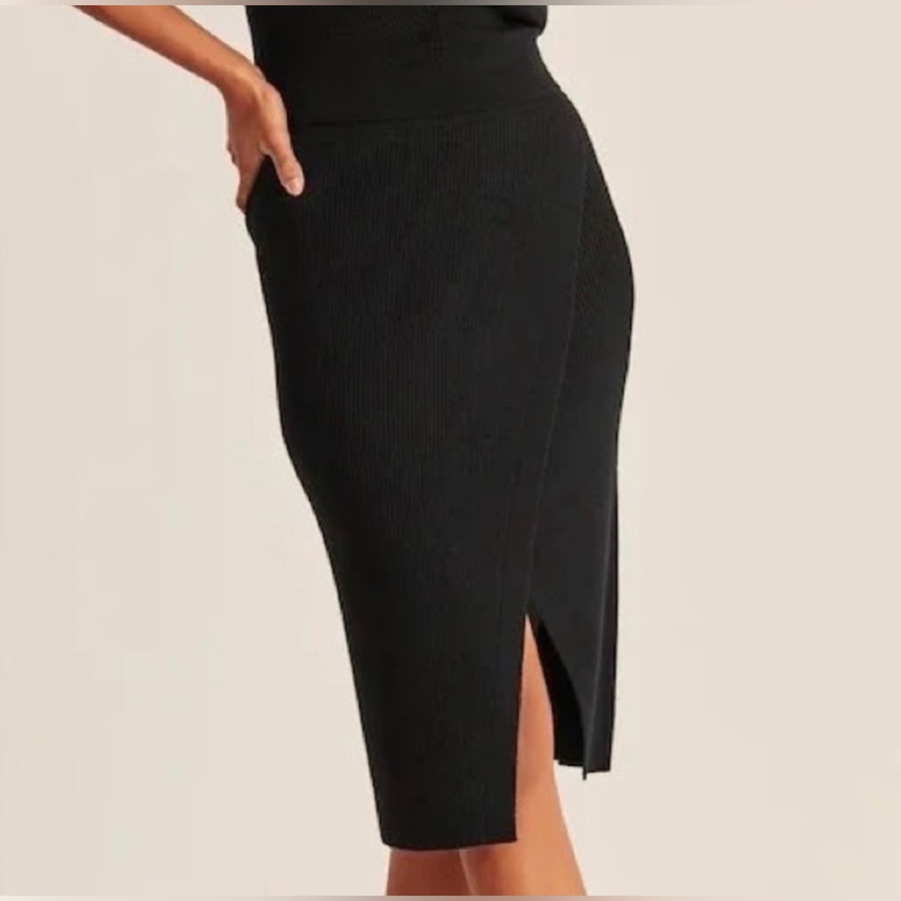 Abercrombie black wrap ribbed midi skirt NWT